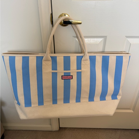 Vineyard Vines Handbags - Vineyard Vines Blue and White Striped Tote Bag